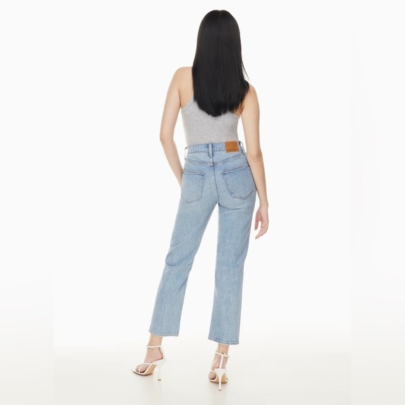 Aritzia Denim Forum The Arlo High Rise Straight 28L | Size 25 Light Wash - Picture 3 of 15